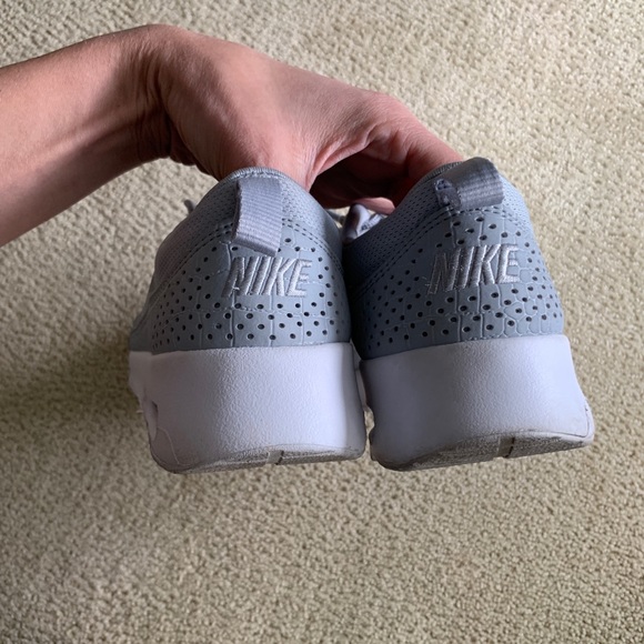 Nike gray air max Thea tennis shoes - Picture 6 of 8